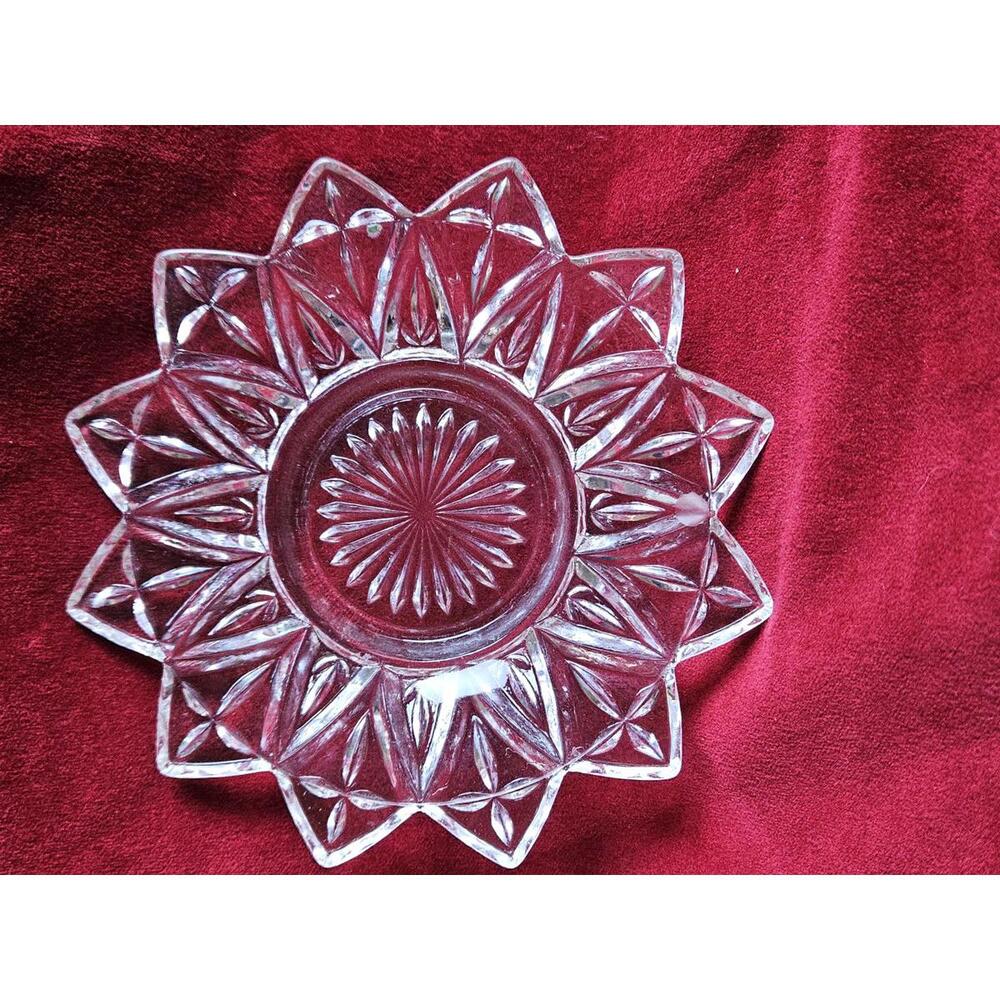 Vintage Federal Glass Star and Fan 6.5 In Petal Plate